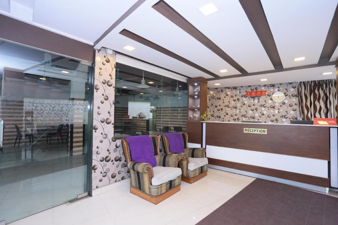 Oyo Flagship 25093 Hotel Thamam Kochi Exterior photo